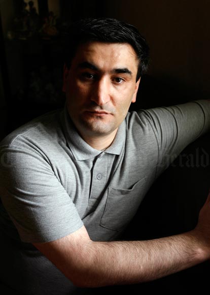 Amir Mohebbi released from prison, 2007
