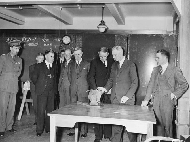 Conscription ballot: drawing the first marble