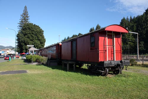 Railway carriage café, Taumarunui, 2011