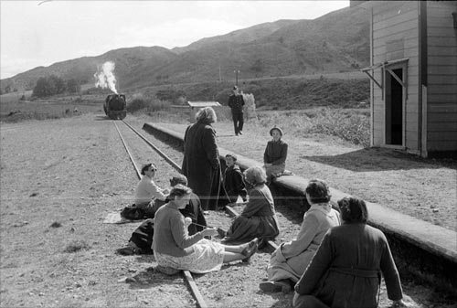 Kiwi railway station sit-in