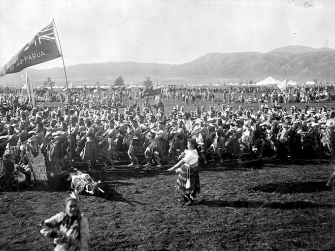 Te Arawa welcoming the Duke and Duchess of Cornwall and York, 1901