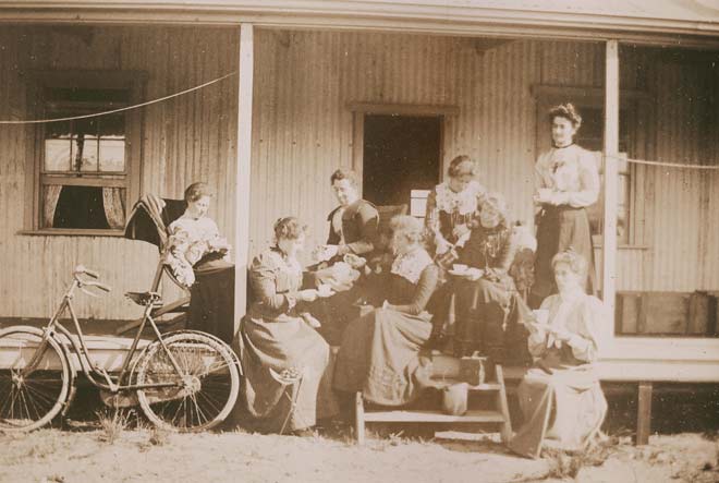 Women and the war: New Zealand teachers 