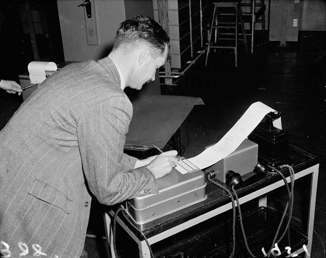 Off-course betting, 1951