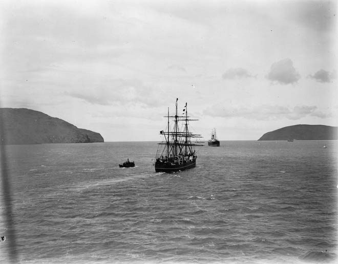 Leaving Lyttelton Harbour, 1901