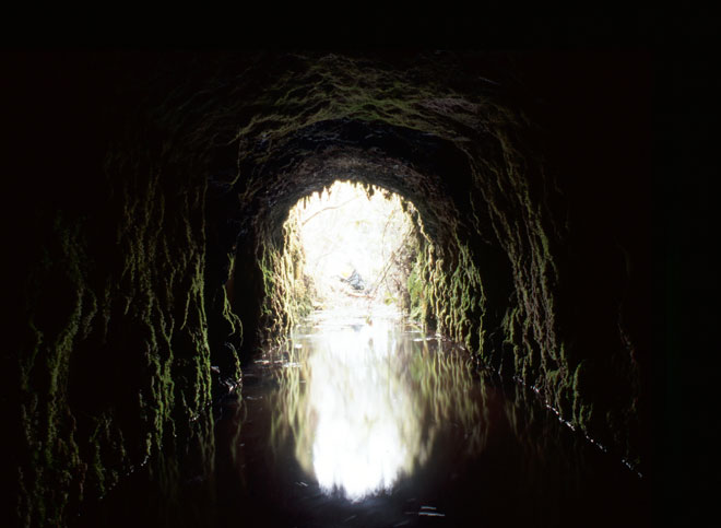 Tin mining: tunnel