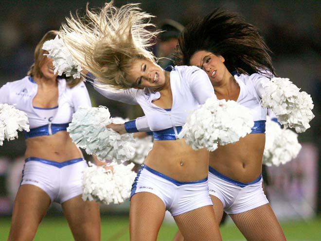 Dance-style cheerleading