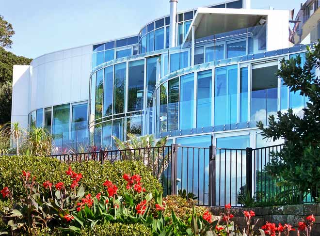 Mirror house 