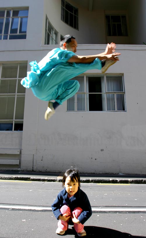 'Spring legs' kung fu