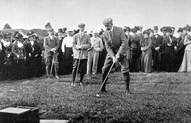 Dressed for golf, 1901