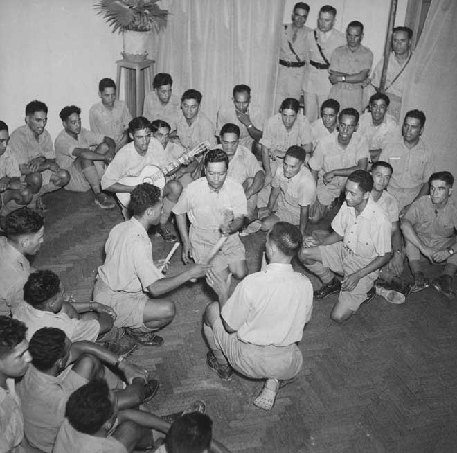 Māori soldiers play ti rākau, Cairo, 1941