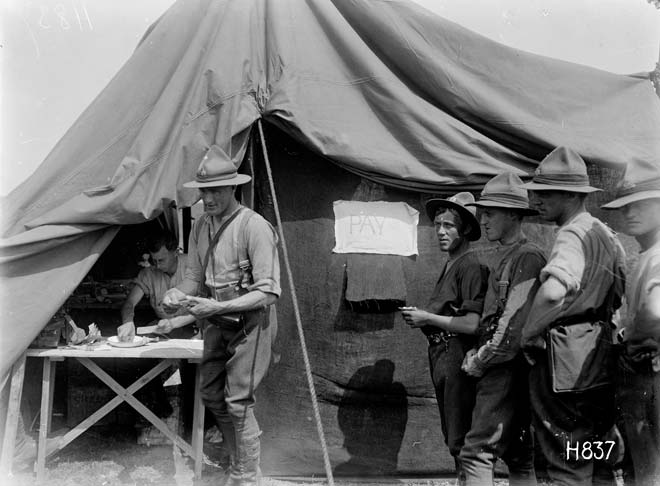Collecting winnings, 1918