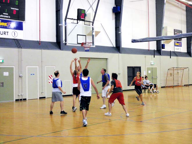 Social basketball game