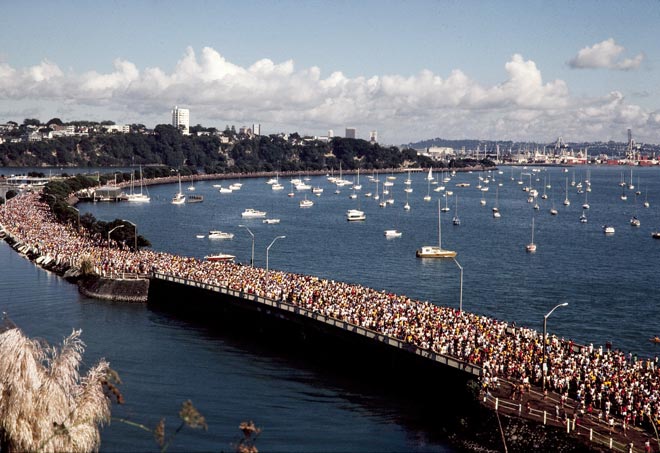 Round the Bays fun run, Auckland, 1980s