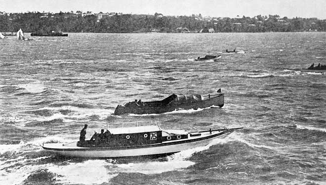  Motor launch race, Ponsonby Regatta, 1904  
