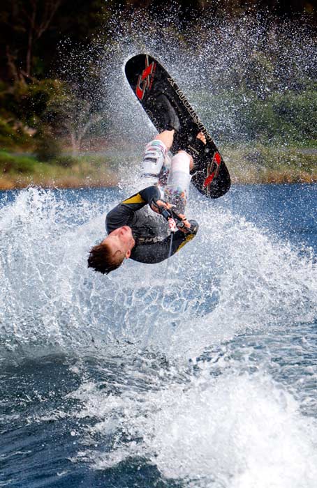 Water-skiing championship tricks