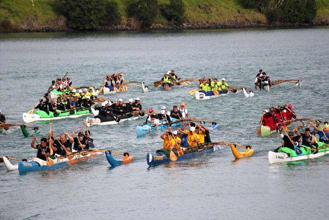 Waka ama, Raglan Harbour, 2012