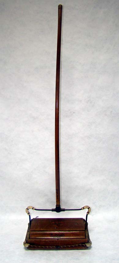 Carpet sweeper