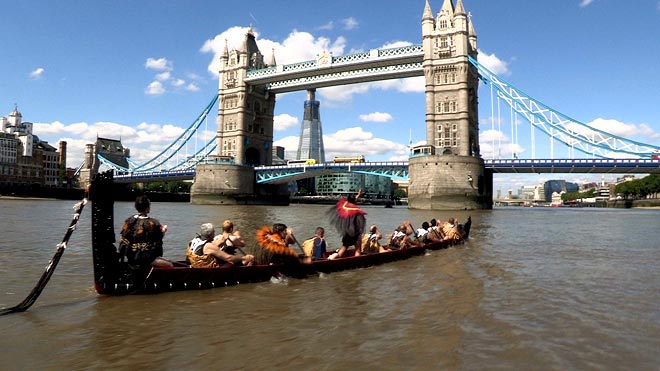 Pākē – rain capes, London, 2011