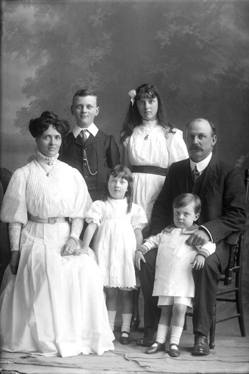 Family portrait, 1909