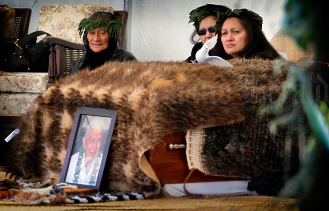 Tangi for a rangatira, 2011