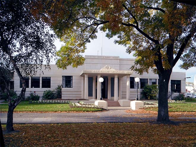 Ōamaru Centennial Memorial Restrooms