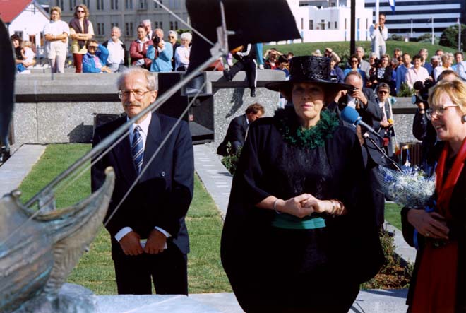 Unveiling of Tasman sculpture, 1992