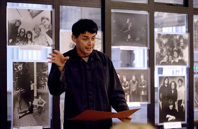 David Eggleton in performance in 2005