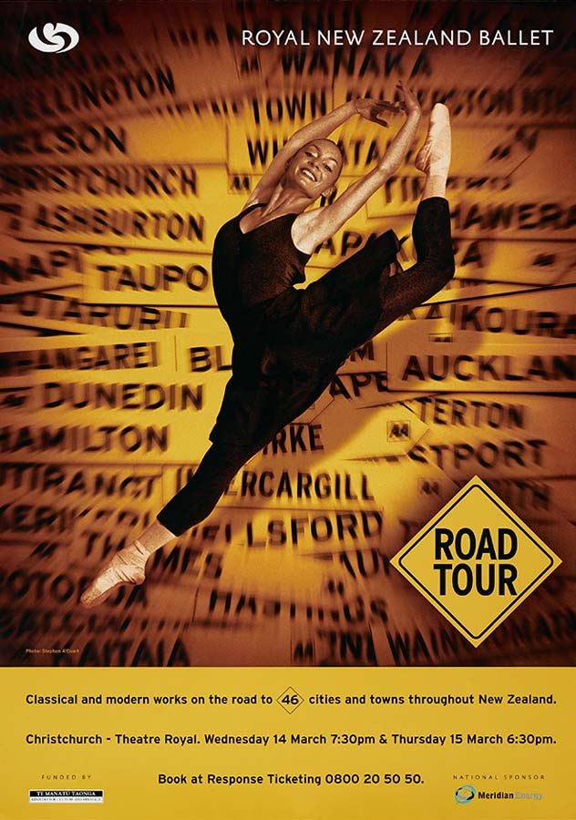 Touring tutus, 2001