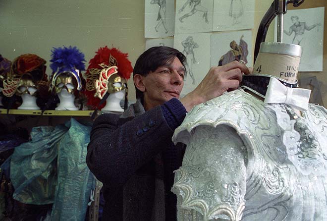 Kristian Fredrikson, costumier