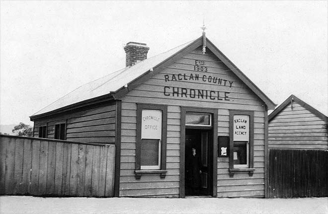 Newspaper offices: <em>Raglan County Chronicle</em>, early 1900s