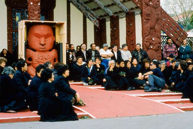 Pūkaki welcomed home, 1997