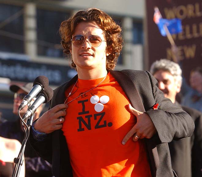 Orlando Bloom wearing a Huffer T-shirt, 2003