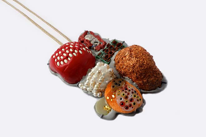 Lisa Walker pendant, 2009 