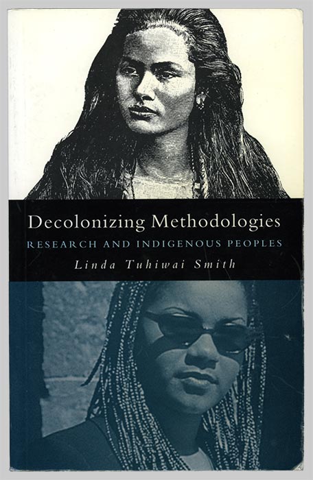 <em>Decolonizing methodologies </em>