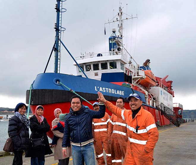Community groups: welcoming Indonesian seamen