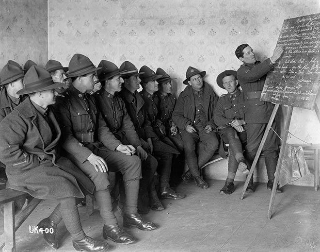 First World War soldiers at a literary appreciation class