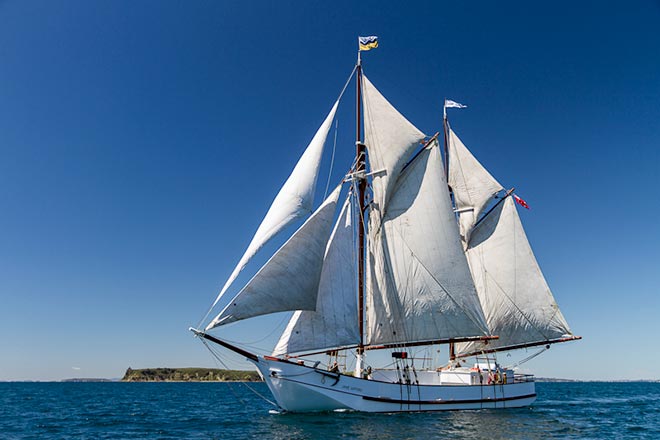 The restored <em>Jane Gifford</em> under sail