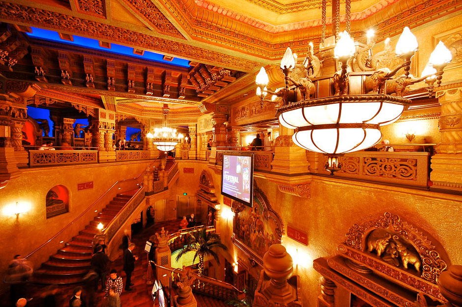 Civic Theatre: foyer