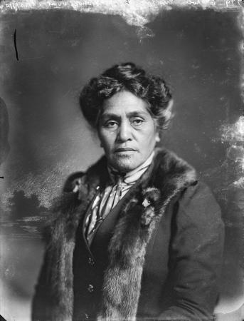 Hēni Materoa Carroll, 1909