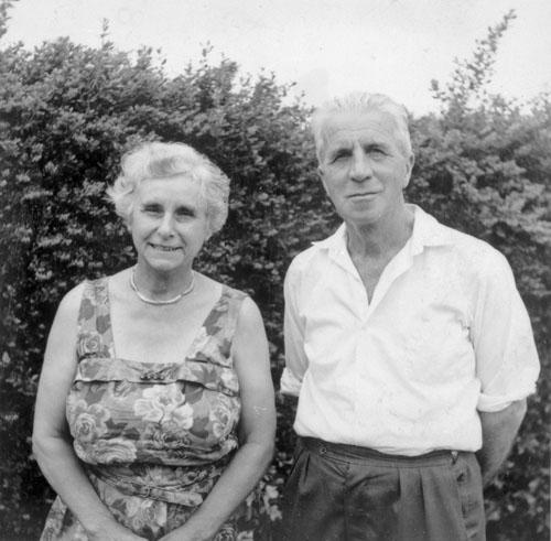Henry Charles McQueen and his wife Esther McQueen, Karori, about 1960