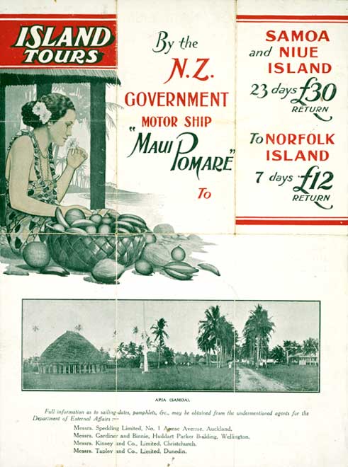 Island tours on the <em>Maui Pomare</em>