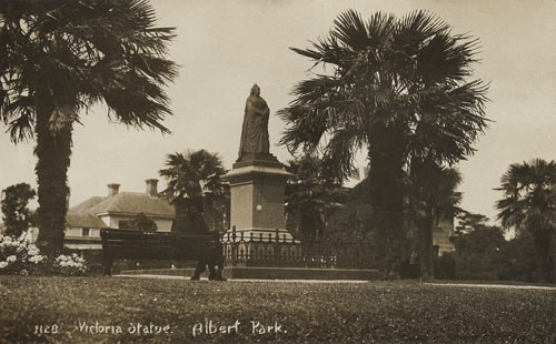 Queen Victoria in Albert Park
