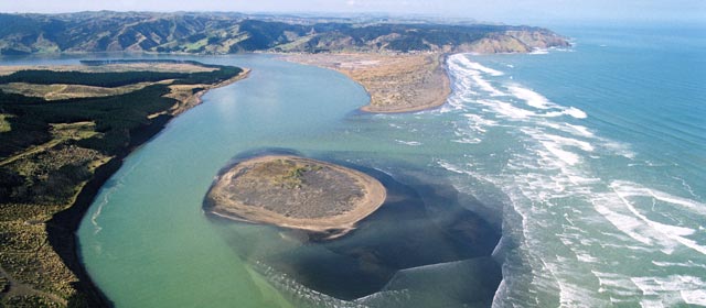 River mouth at Port Waikato