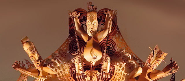 Carving depicting links to Hawaiki, from Te Hono ki Hawaiki marae in Te Papa museum, Wellington