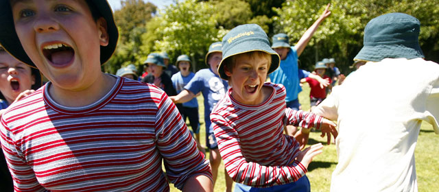 Children playing bullrush