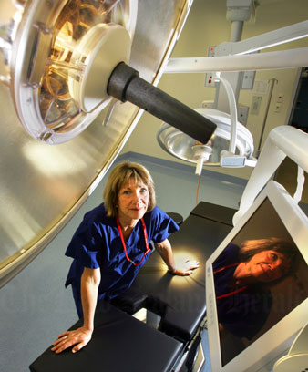 Theatre manager Maxine Calver in North Shore Hospital's new cardiovascular unit, 2007