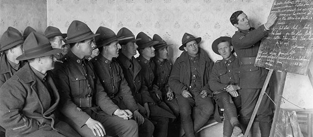 First World War soldiers at a literary appreciation class