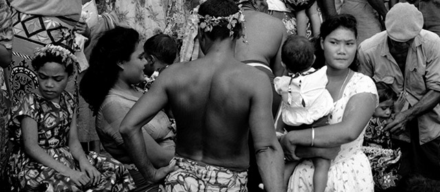 Tokelauans leaving for New Zealand, 1966