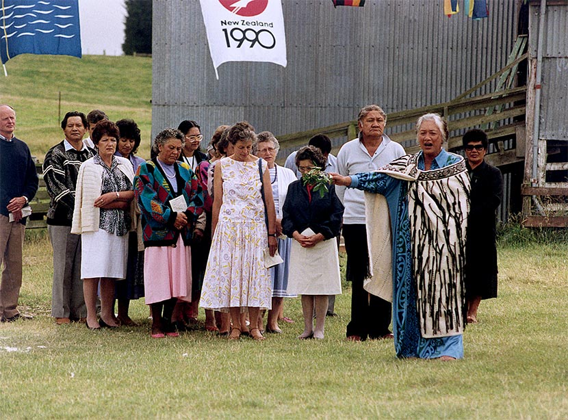 Erihapeti Rehu-Murchie as kaikaranga, 1990