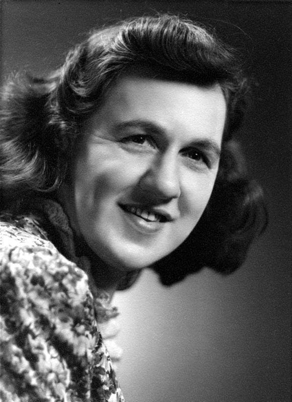 Doreen Blumhardt, 1945